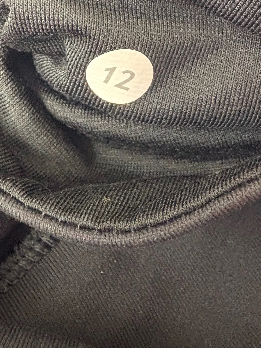 Lululemon Black Groove Shorts Black Size 12 inseam 5”